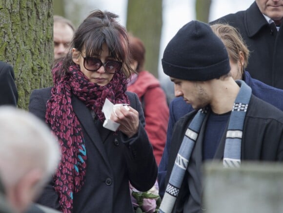 Sophie Marceau et son fils Vincent Zulawski - Sophie Marceau assiste aux obsèques de son ex-mari Andrzej Zulawski à Gora Kalwaria, près de Varsovie en Pologne le 22 février 2016. BEW / BESTIMAGE