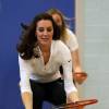 Kate Middleton a apporté son concours très volontaire à Judy Murray, mère de Jamie et Andy Murray, au lycée Craigmount d'Edimnourg le 24 février 2016 lors de l'opération "The Roadshow" de son programme Tennis on the Road.
