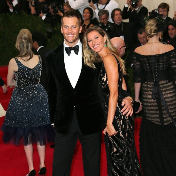 Tom Brady et sa femme Gisele Bündchen à la Soirée du Met Ball / Costume Institute Gala 2014: "Charles James: Beyond Fashion" à New York. Le 5 mai 2014.