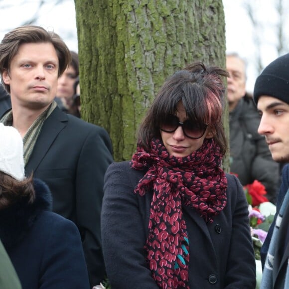 Sophie Marceau avec son fils Vincent aux obsèques de son exi Andrzej Zulawski à Gora Kalwaria, près de Varsovie en Pologne le 22 février 2016. BEW / Bestimage