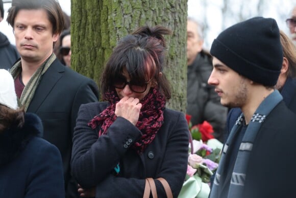 Sophie Marceau en larmes aux obsèques de son ex Andrzej Zulawski à Gora Kalwaria, près de Varsovie en Pologne le 22 février 2016. BEW / Bestimage