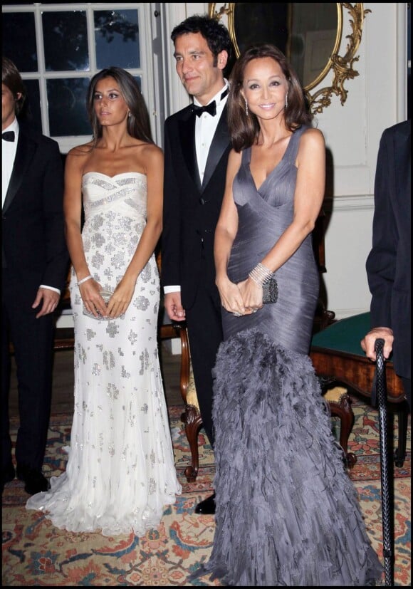 Ana Boyer avec Clive Owen et Isabel Preysler en septembre 2010.