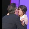 Sean Penn vient embrasser Florence Foresti pendant la cérémonie des César 2009.