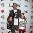 Travis Barker et ses enfants à la Soiree "Superstars For Hope" au Beverly Hills Hotel a Beverly Hills. Le 15 aout 2013