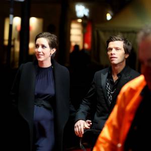 Sara Giraudeau enceinte et son compagnon Simon Hubert (Costume Lanvin et chaussures Louboutin) - Photocall lors de la 41e cérémonie des Cesar au théâtre du Châtelet à Paris, le 26 février 2016. © Borde-Jacovides/Bestimage