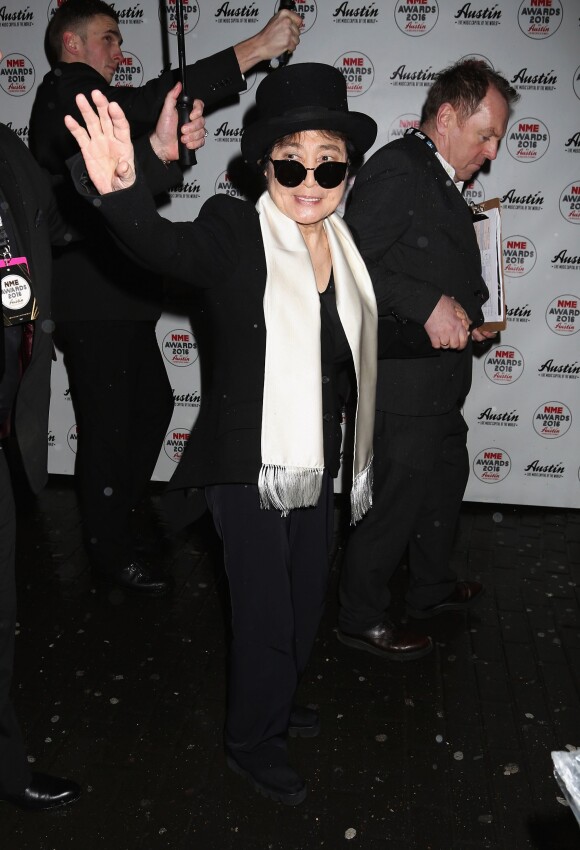 Yoko Ono - Photocall de la soirée "NME Awards" à Londres. Le 17 février 2016