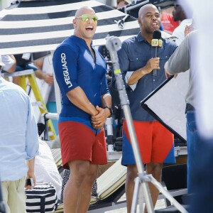 Dwayne Johnson sur le tournage de 'Baywatch' à Boca Raton en Floride, le 1er mars 2016