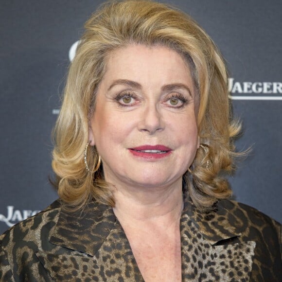 Catherine Deneuve - Photocall du 85e anniversaire de la montre Jaeger-LeCoultre Reverso à Genève le 18 janvier 2016