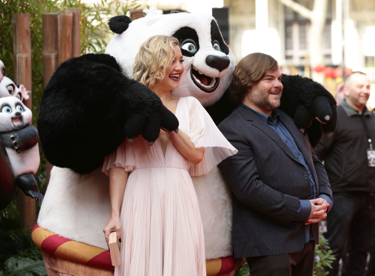 Photo Jack Black Et Kate Hudson Lors De La Premi Re De Kung Fu Panda Londres Le Mars