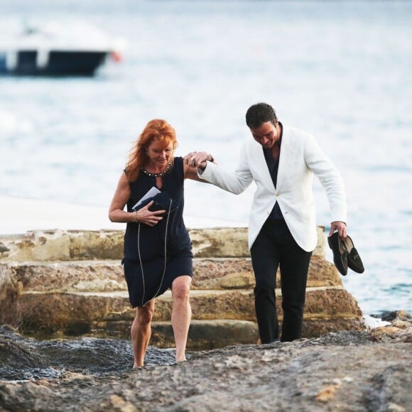 Sarah Ferguson et Manuel Fernandez lors du mariage de Bob Geldof et Jeanne Marine à la plage du Tropicana Club à Rayol Canadel le 19 septembre 2015 (semi-exclusif). Début 2016, on apprend que le couple aurait rompu après deux ans de relation.