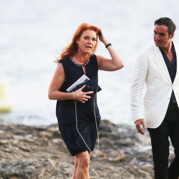 Sarah Ferguson et Manuel Fernandez lors du mariage de Bob Geldof et Jeanne Marine à la plage du Tropicana Club à Rayol Canadel le 19 septembre 2015 (semi-exclusif). Début 2016, on apprend que le couple aurait rompu après deux ans de relation.