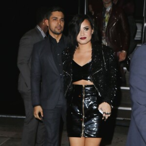 Demi Lovato et son compagnon Wilmer Valderrama arrivent au Craig's restaurant à West Hollywood, le 22 novembre 2015. © CPA / Bestimage