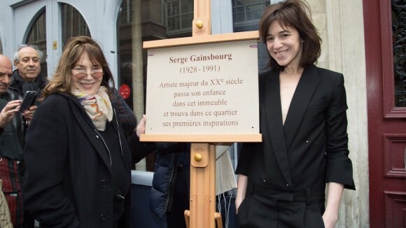 Charlotte Gainsbourg unie avec sa mère Jane Birkin pour la mémoire de Serge