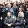 Charlotte Gainsbourg et ses tantes Jacqueline Gainsbourg et Liliane Gainsbourg (soeurs de Serge Gainsbourg) - Cérémonie d'inauguration de la plaque commémorative en l'honneur de Serge Gainsbourg, au 11 bis Rue Chaptal (où le chanteur passa une partie de son enfance), à Paris. Le 10 mars 2016