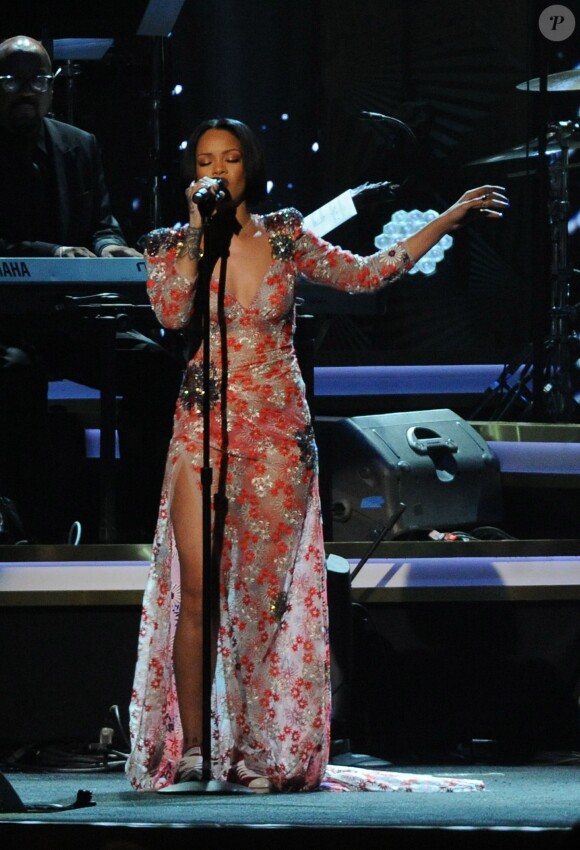 Rihanna au dîner 2016 MusiCares Person of the Year au Los Angeles Convention Center. Le 13 février 2016.