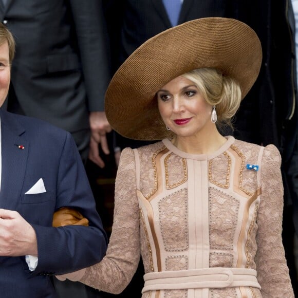 Le roi Willem-Alexander et la reine Maxima des Pays-Bas ont rencontré à l'hôtel Potocki des représentants de la communauté hollandaise, à l'occasion de leur visite d'Etat de deux jours en France, le 10 mars 2016