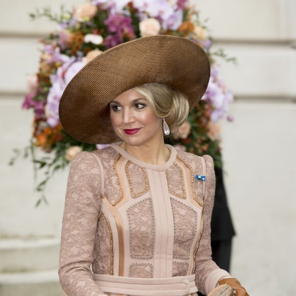 Le roi Willem-Alexander et la reine Maxima des Pays-Bas ont rencontré à l'hôtel Potocki des représentants de la communauté hollandaise, à l'occasion de leur visite d'Etat de deux jours en France, le 10 mars 2016