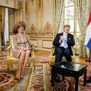 François Hollande a reçu le roi Willem-Alexander et la reine Maxima des Pays-Bas au palais de l'Elysée à Paris le 10 mars 2016 dans le cadre de leur visite d'Etat de deux jours.