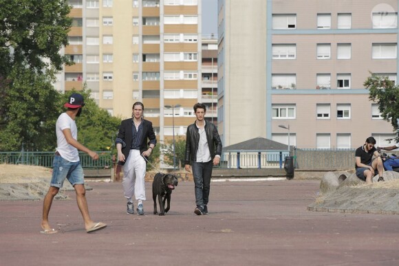 Pierre Niney et François Civil dans Five