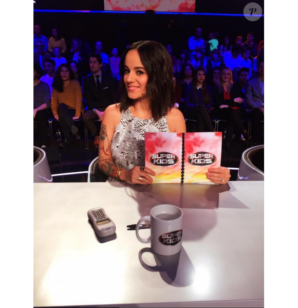 Alizée dans le jury de SuperKids sur M6 lors du tournage, mars 2016.