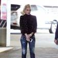 Exclusif - Gwen Stefani, accompagnée de son garde du corps, à la sortie d'un centre médical à Los Angeles. Le 22 février 2016
