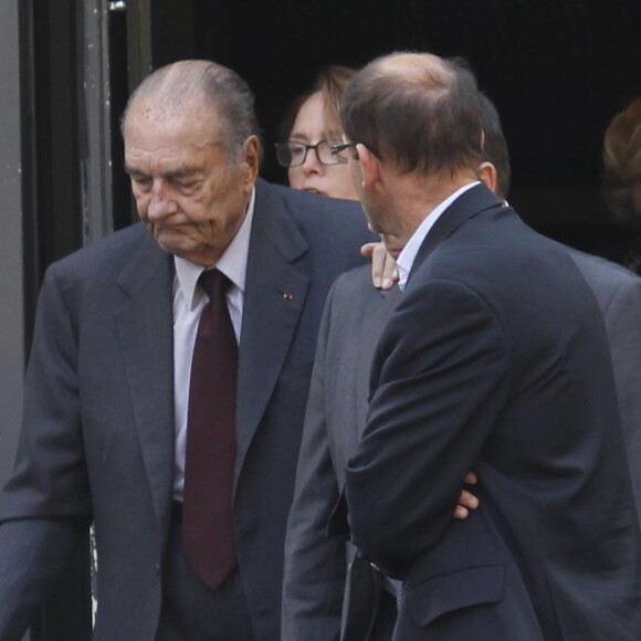 Jacques Chirac est allé déjeuner au restaurant "Le père Claude" avec sa femme Bernadette et sa fille Claude à Paris le 4 octobre 2014.