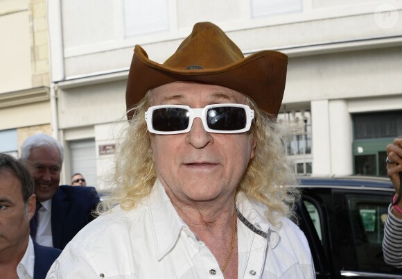 Michel Polnareff - Inauguration de la place Michel Polnareff et ouverture de l'exposition au MuPop (Musée des musiques populaires) qui lui consacre une rétrospective - Montluçon le 20 juin 2015.
