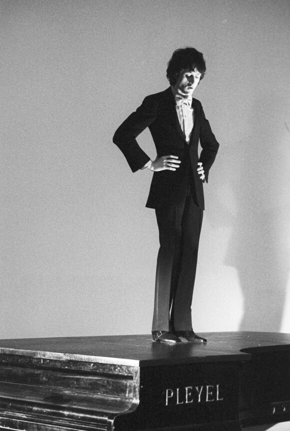 Michel Polnareff lors de l'émission "Show Jacques Chazot" à Paris le 11 avril 1968.