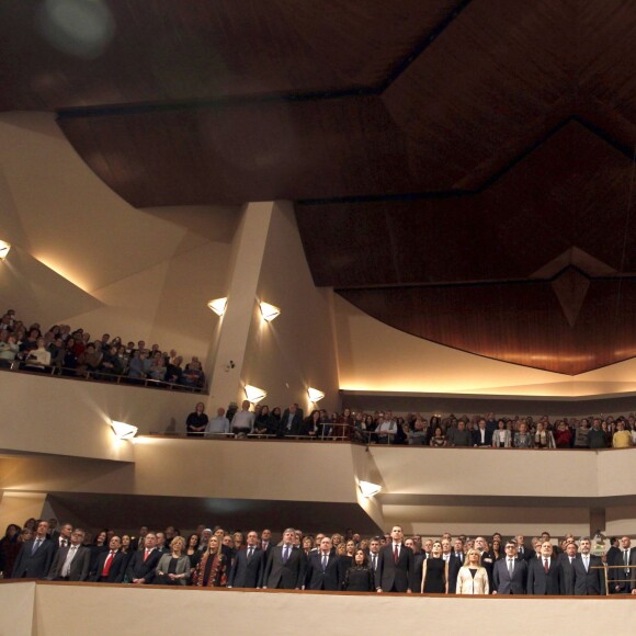 Le roi Felipe VI et la reine Letizia d'Espagne assistaient le 10 mars 2016 à un concert à la mémoire des victimes des attentats terroristes de Madrid du jeudi 11 mars 2004, à l'Auditorium National à Madrid.