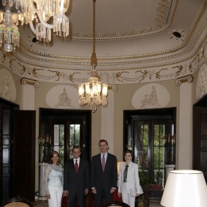 Le roi Felipe VI et la reine Letizia d'Espagne étaient en visite officielle à Porto Rico le 15 mars 2016 à l'occasion du VIIe Congrès international de la langue espagnole.