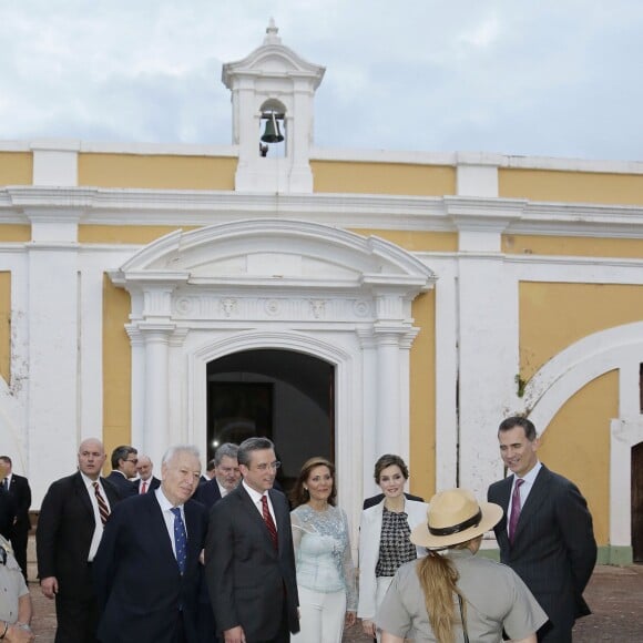 Le roi Felipe VI et la reine Letizia d'Espagne étaient en visite officielle à Porto Rico le 15 mars 2016 à l'occasion du VIIe Congrès international de la langue espagnole.