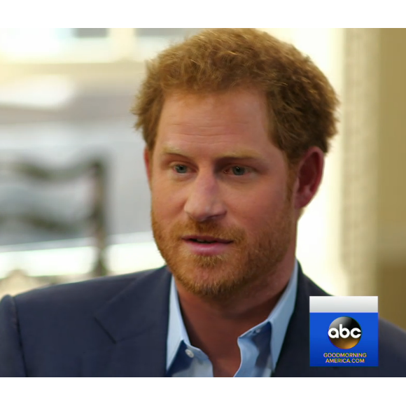 Le prince Harry face à Erin Roberts à Kensington Palace, en interview pour Good Morning America, mars 2016.