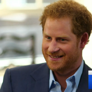 Le prince Harry face à Erin Roberts à Kensington Palace, en interview pour Good Morning America, mars 2016.