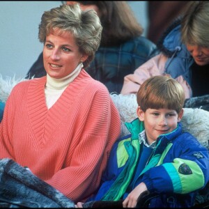 La princesse Diana et le prince Harry aux sports d'hiver à Lech en 1994