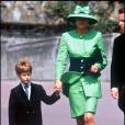  La princesse Diana et le prince Harry en 1992 au mariage de Lady Helen Windsor. 