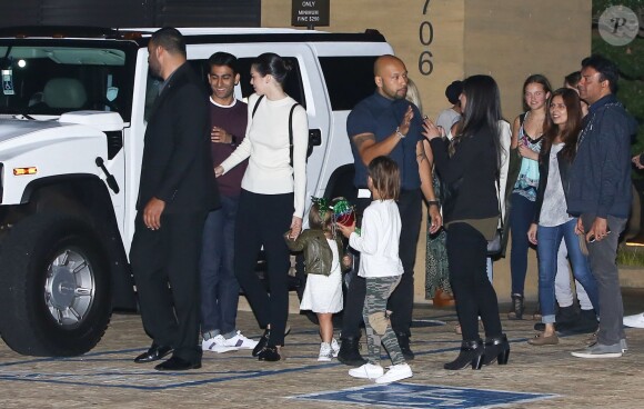 La famille Kardashian à la soirée d'anniversaire de Rob Kardashian Jr. au restaurant Nobu à Malibu, le 17 mars 2016.