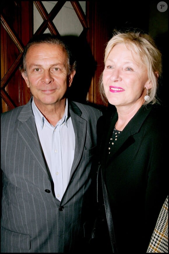 Roland Giraud et Maaike Jansen à la générale de la pièce Les Grandes occasions au Théâtre Edouard VII à Paris en septembre 2006