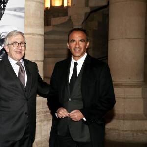 Philippe Bélaval (Président du Centre des Monuments nationaux), Nikos Aliagas - Inauguration de l'exposition photographique de Nikos Aliagas intitulée "Corps et âmes" à la Conciergerie à Paris le 23 Mars 2016. L'animateur de TF1 présente, dans ce monument historique et révolutionnaire, une facette moins connue de sa personnalité : il expose, en grand format et en noir et blanc, dix clichés très personnels ainsi qu'un diaporama de portraits de personnalités du 24 mars au 22 mai 2016. © Dominique Jacovides / Bestimage