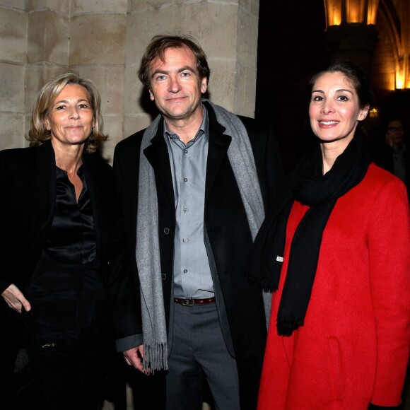 Claire Chazal, Didier Van Cauwelaert et une amie - Inauguration de l'exposition photographique de Nikos Aliagas intitulée "Corps et âmes" à la Conciergerie à Paris le 23 Mars 2016. L'animateur de TF1 présente, dans ce monument historique et révolutionnaire, une facette moins connue de sa personnalité : il expose, en grand format et en noir et blanc, dix clichés très personnels ainsi qu'un diaporama de portraits de personnalités du 24 mars au 22 mai 2016. © Dominique Jacovides / Bestimage