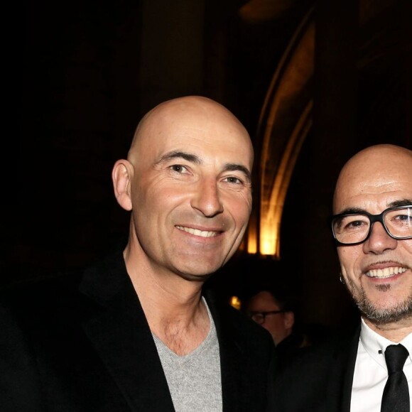 Nicolas Canteloup, Pascal Obispo - Inauguration de l'exposition photographique de Nikos Aliagas intitulée "Corps et âmes" à la Conciergerie à Paris le 23 Mars 2016. L'animateur de TF1 présente, dans ce monument historique et révolutionnaire, une facette moins connue de sa personnalité : il expose, en grand format et en noir et blanc, dix clichés très personnels ainsi qu'un diaporama de portraits de personnalités du 24 mars au 22 mai 2016. © Dominique Jacovides / Bestimage