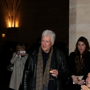 Nicolas Canteloup, Nikos Aliagas et son père Andreas - Inauguration de l'exposition photographique de Nikos Aliagas intitulée "Corps et âmes" à la Conciergerie à Paris le 23 Mars 2016. L'animateur de TF1 présente, dans ce monument historique et révolutionnaire, une facette moins connue de sa personnalité : il expose, en grand format et en noir et blanc, dix clichés très personnels ainsi qu'un diaporama de portraits de personnalités du 24 mars au 22 mai 2016. © Dominique Jacovides / Bestimage