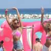 Rachel Hilbert, Devon Windsor et Diego Boneta animent la fête PINK Spring Break sur la plage de Cancún. Le 15 mars 2016.