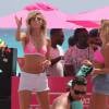 Rachel Hilbert, Devon Windsor et Diego Boneta animent la fête PINK Spring Break sur la plage de Cancún. Le 15 mars 2016.