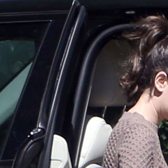 Exclusif - Rachel Bilson va rendre visite à sa mère Janice Stango avec sa fille Briar Rose à Los Angeles, le 23 mars 2016.