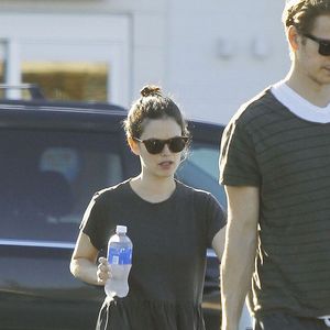 Exclusif - Rachel Bilson et son mari Hayden Christensen sont allés faire du shopping chez ‘Toys R Us' à Burbank, le 21 octobre 2015