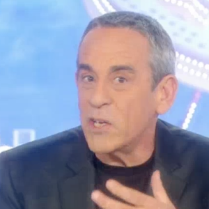 Thierry Ardisson sur le plateau de "Salut les Terriens !" (Canal+) Le 26 mars 2016.