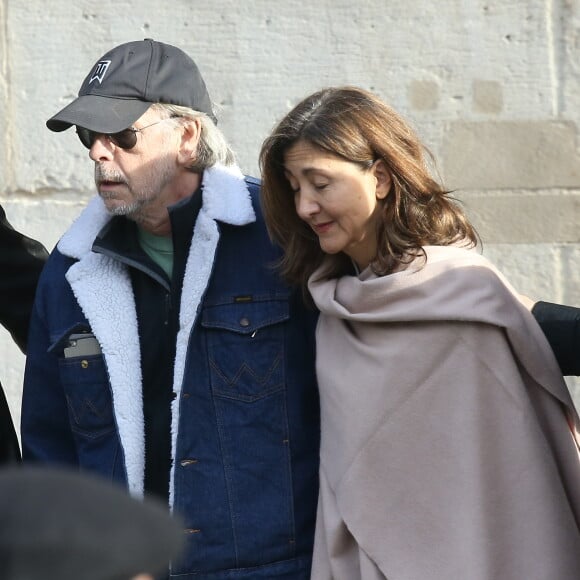 Renaud, Ingrid Betancourt - Sorties des obsèques de Michel Delpech en l'église Saint-Sulpice à Paris, le 8 janvier 2016.