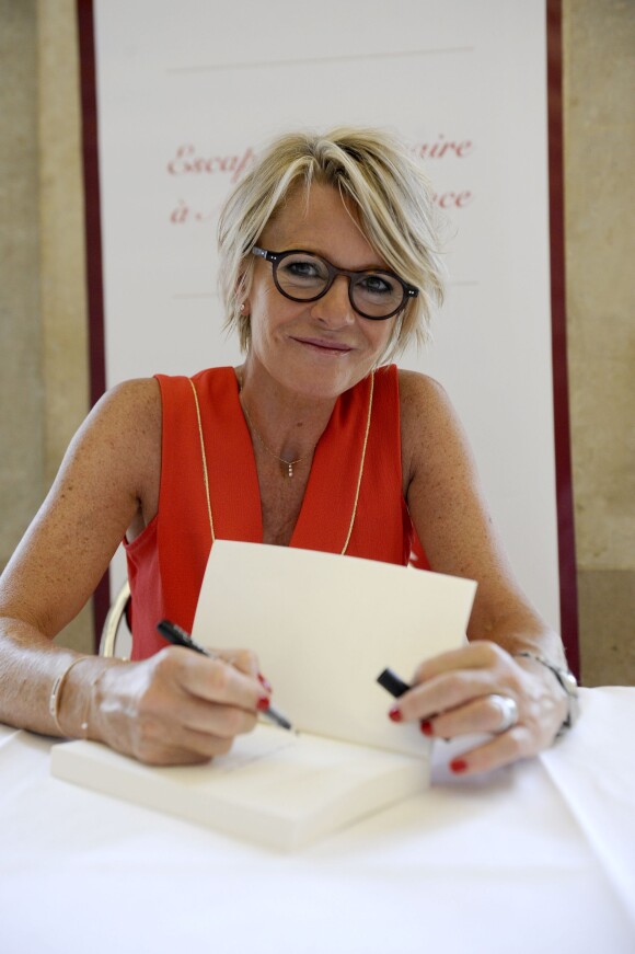 Sophie Davant - Première édition du festival littéraire "Plumes de Stars" à Aix en Provence. Le 13 juin 2015.
