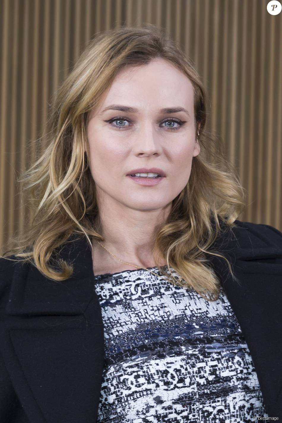 diane-kruger-people-au-d-fil-de-mode-haute-couture-chanel