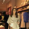 Eva Longoria fait du shopping à Madrid le 2 avril 2016.